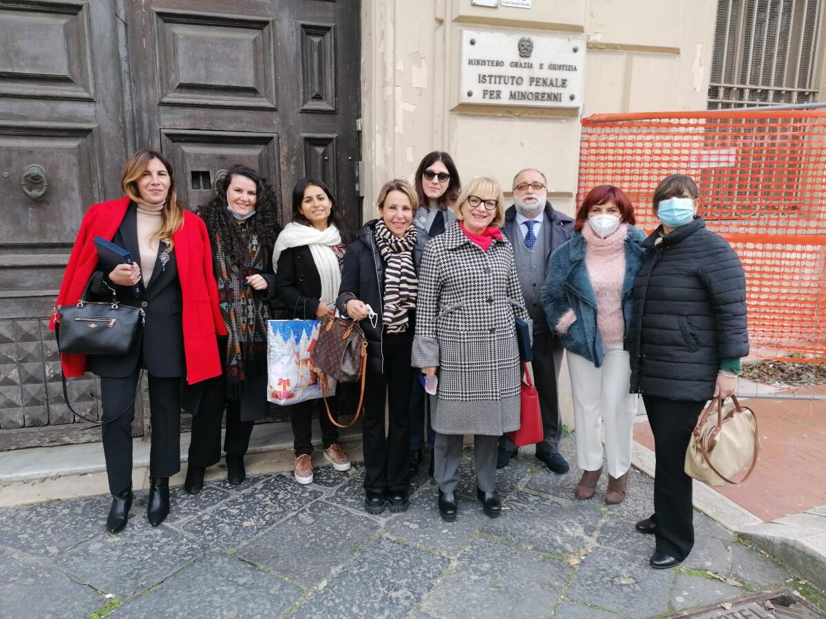 Giornata di festa, teatro e pranzo natalizio al carcere minorile di Airola - 