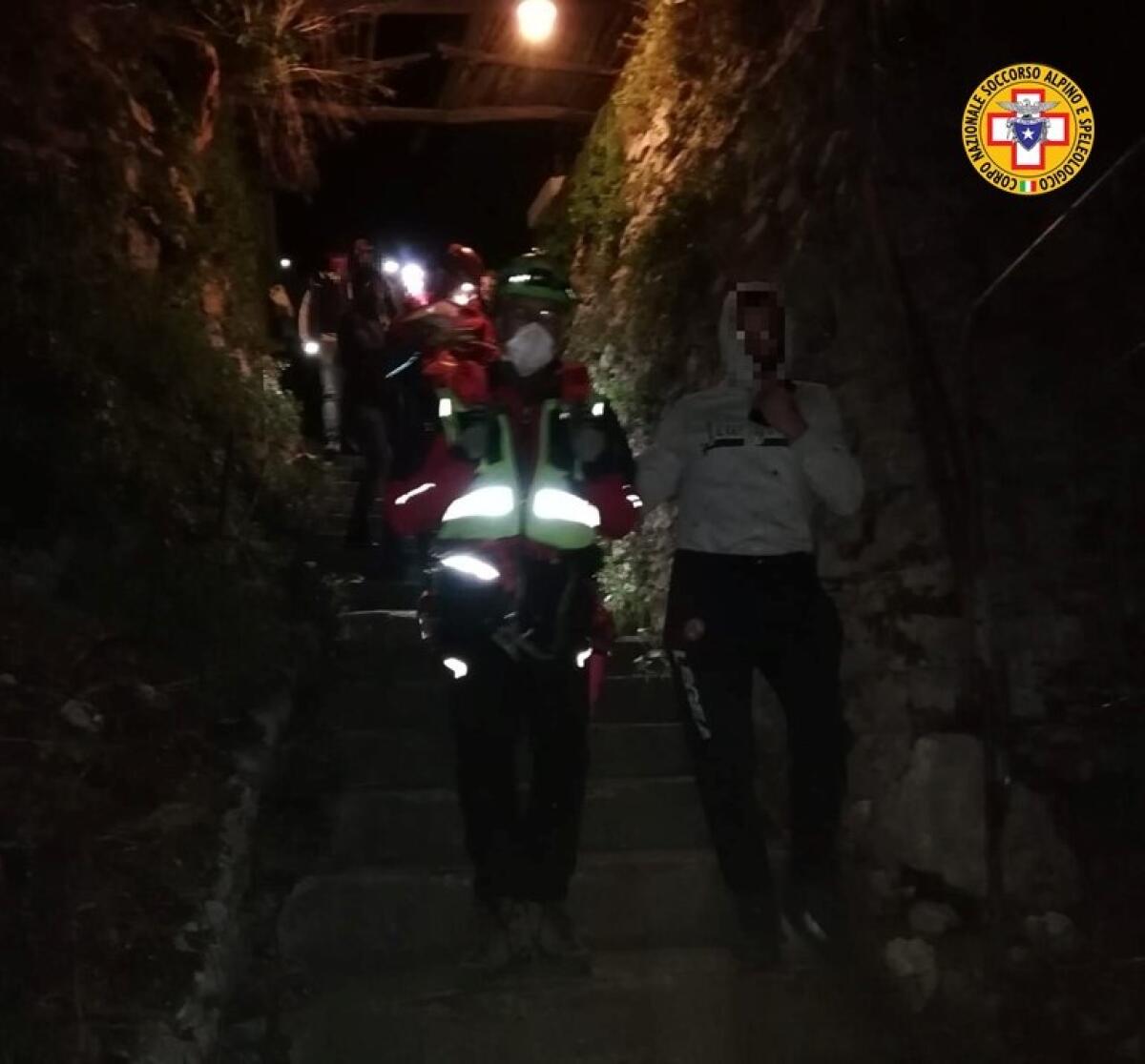 Intervento a Montepertuso del Soccorso Alpino e Speleologico della Campania - 