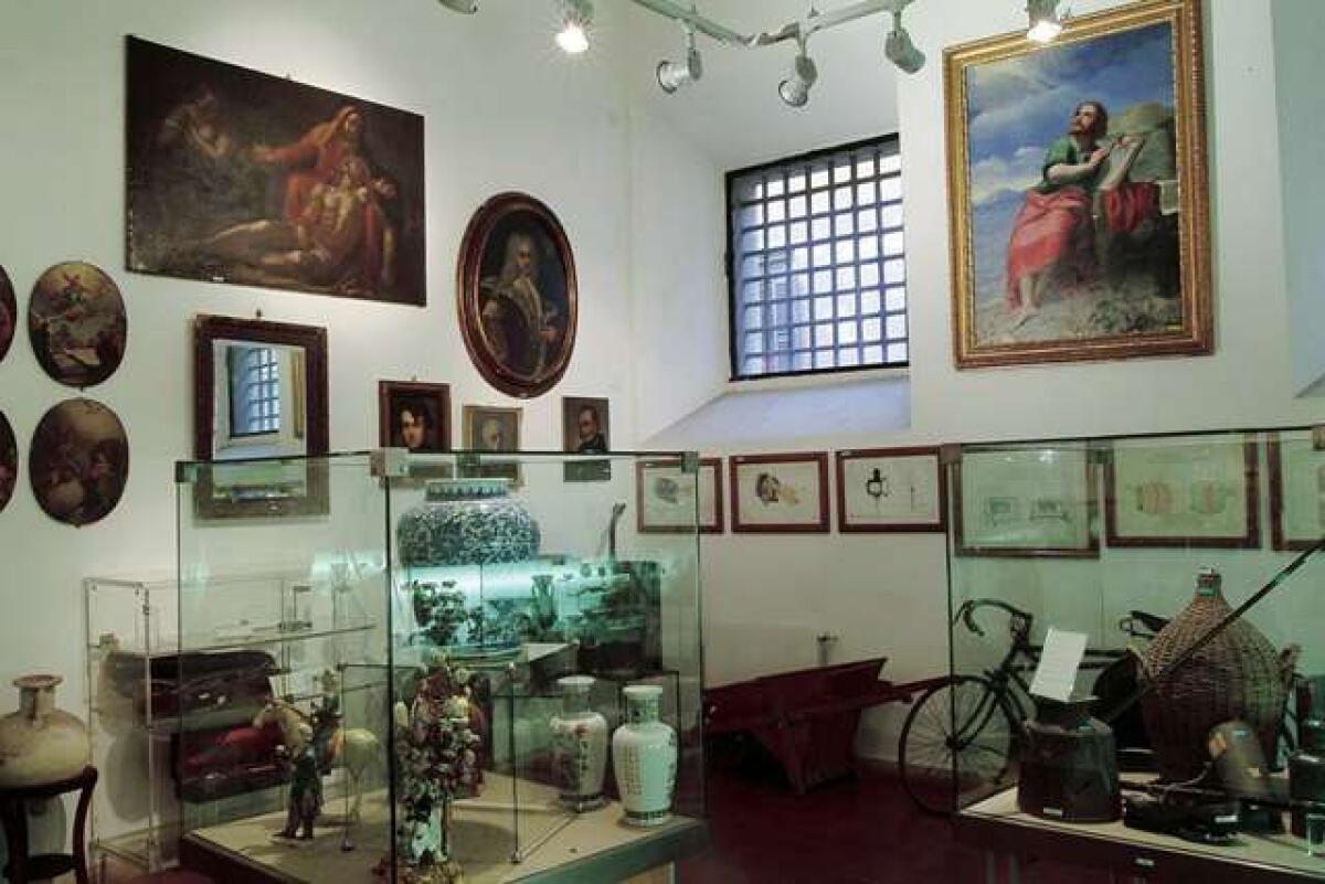 Busto del Baby Boss Sibillo esposto al Museo Criminologico di Roma: decisione incondivisibile e contraddittoria - 