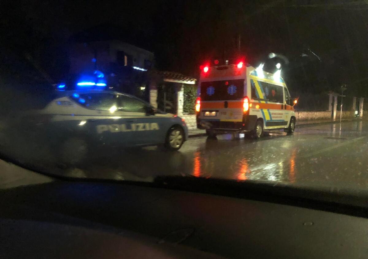 Cervinara. Anziana cade in casa, soccorsa da 118, Polizia e Vigili del Fuoco - 