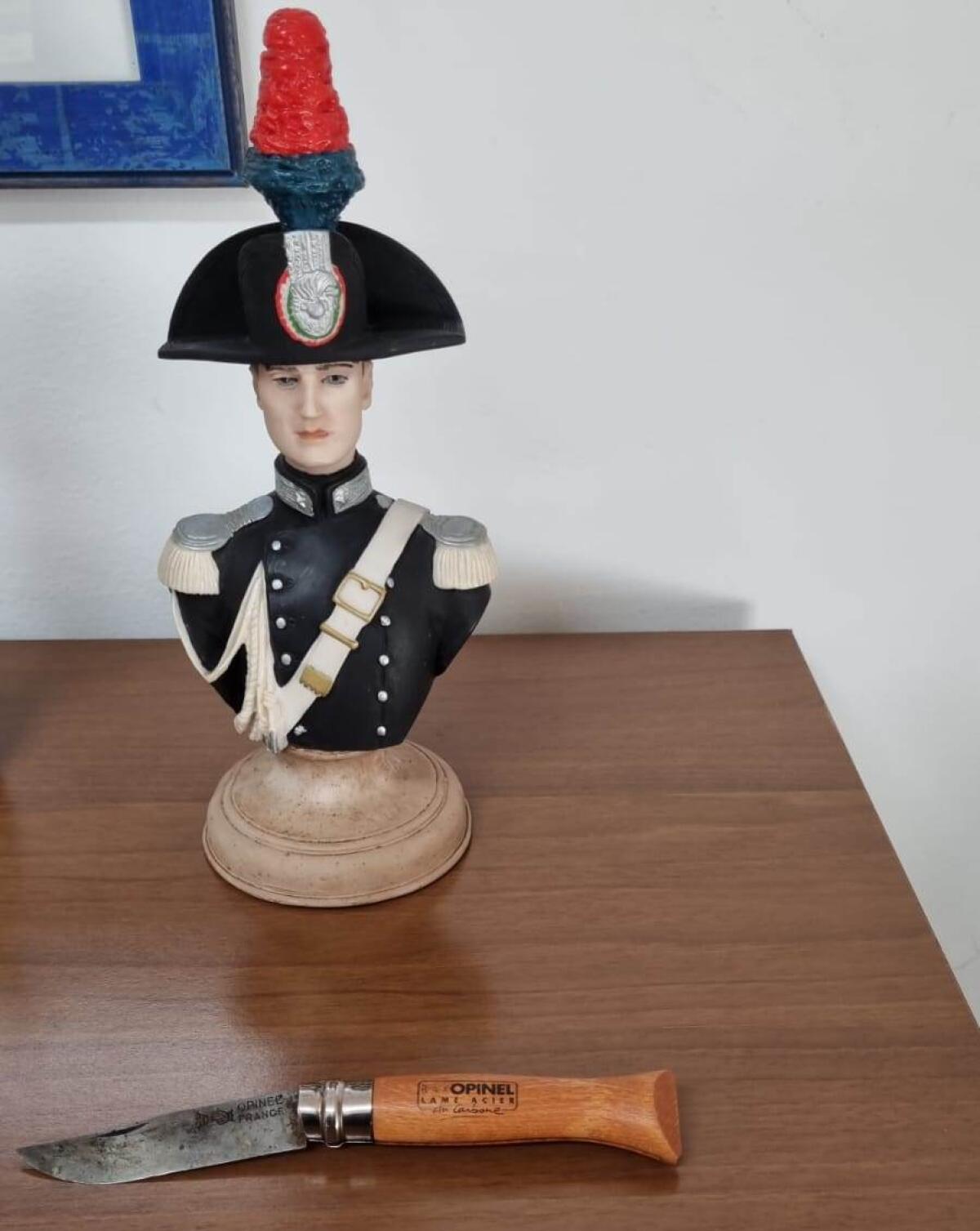 Controlli antidroga davanti Istituti Scolastici di Telese Terme - 