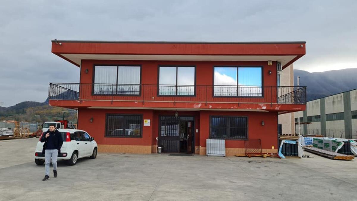 Il Presidente dell'Asi Pasquale Pisano in visita alla Stingo s.r.l. di Cervinara - 