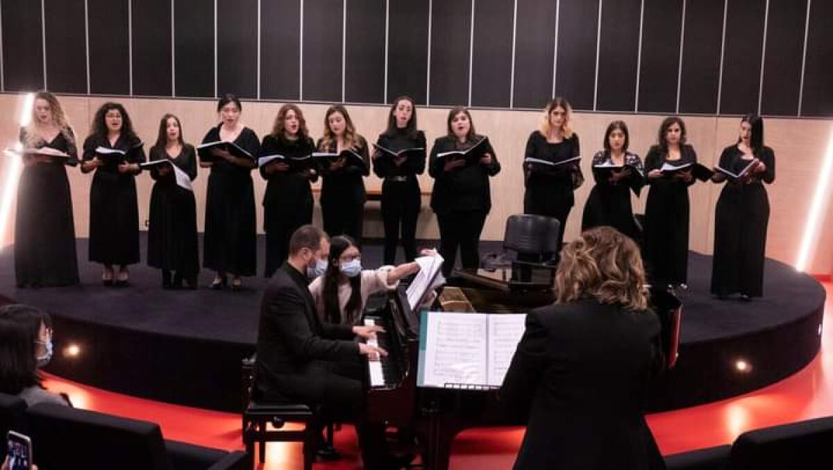 «Canto di Natale» e Omaggio a Dante con il Coro femminile del «Cimarosa» - 