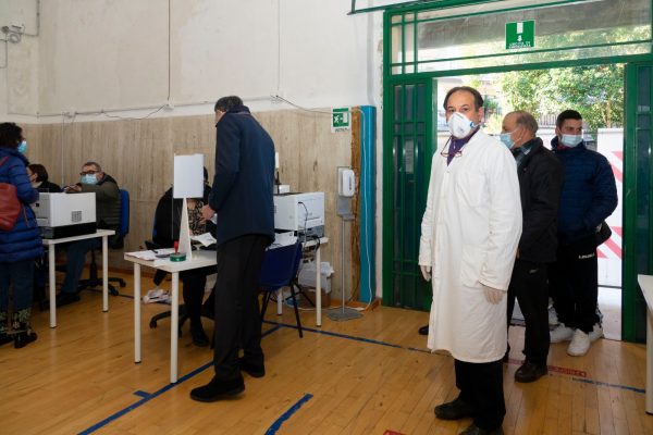 L’Hub di Montesarchio continua a vaccinare le centinaia di cittadini