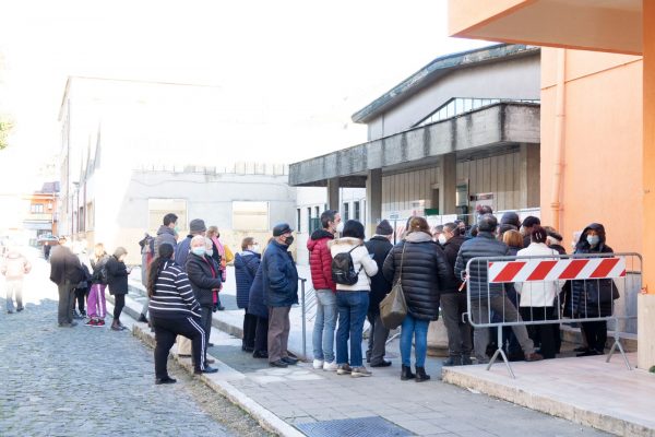 L’Hub di Montesarchio continua a vaccinare le centinaia di cittadini