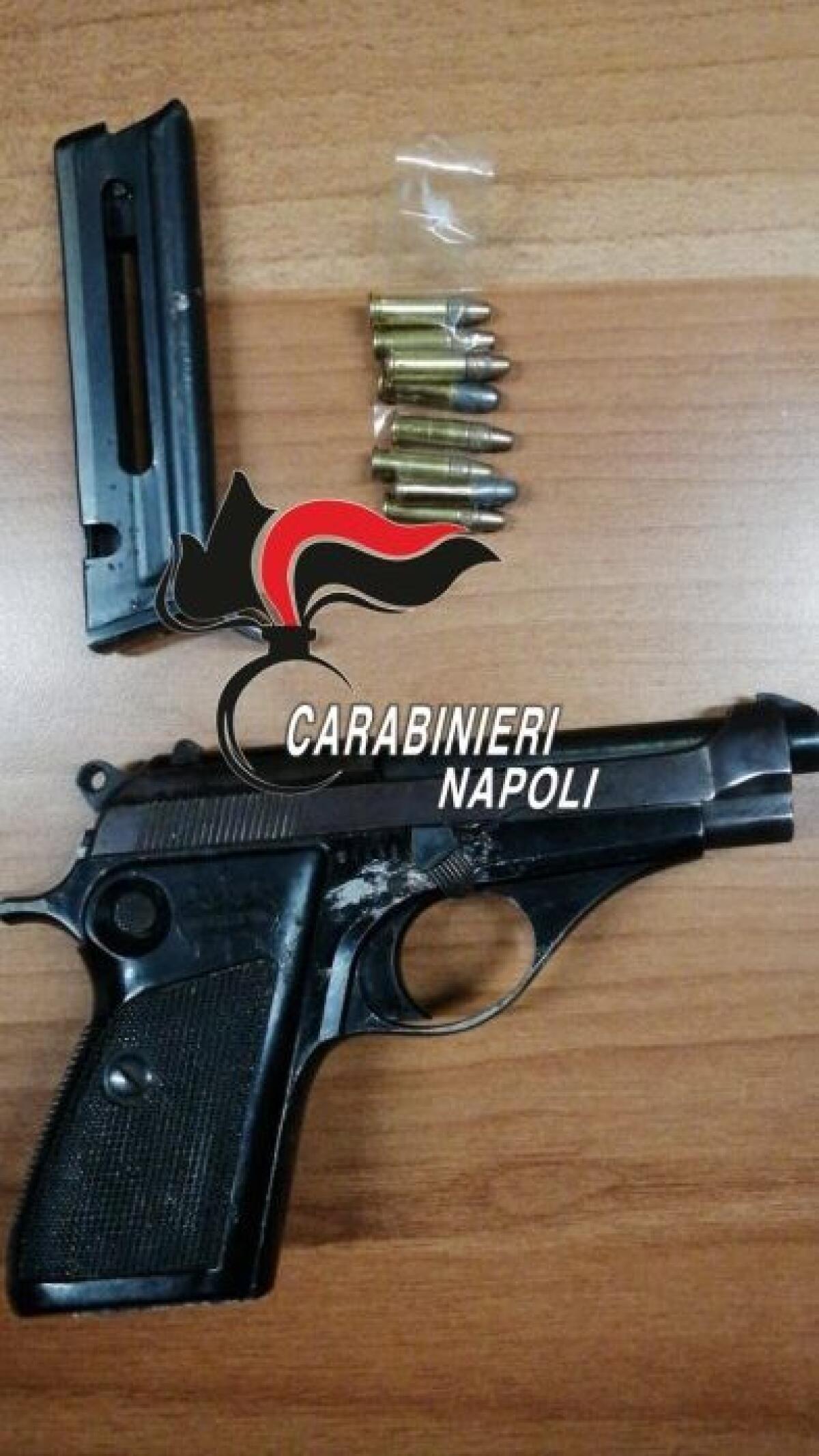 Litiga con la ex e promette di fargliela pagare, bloccato dai Carabinieri, aveva una pistola - 