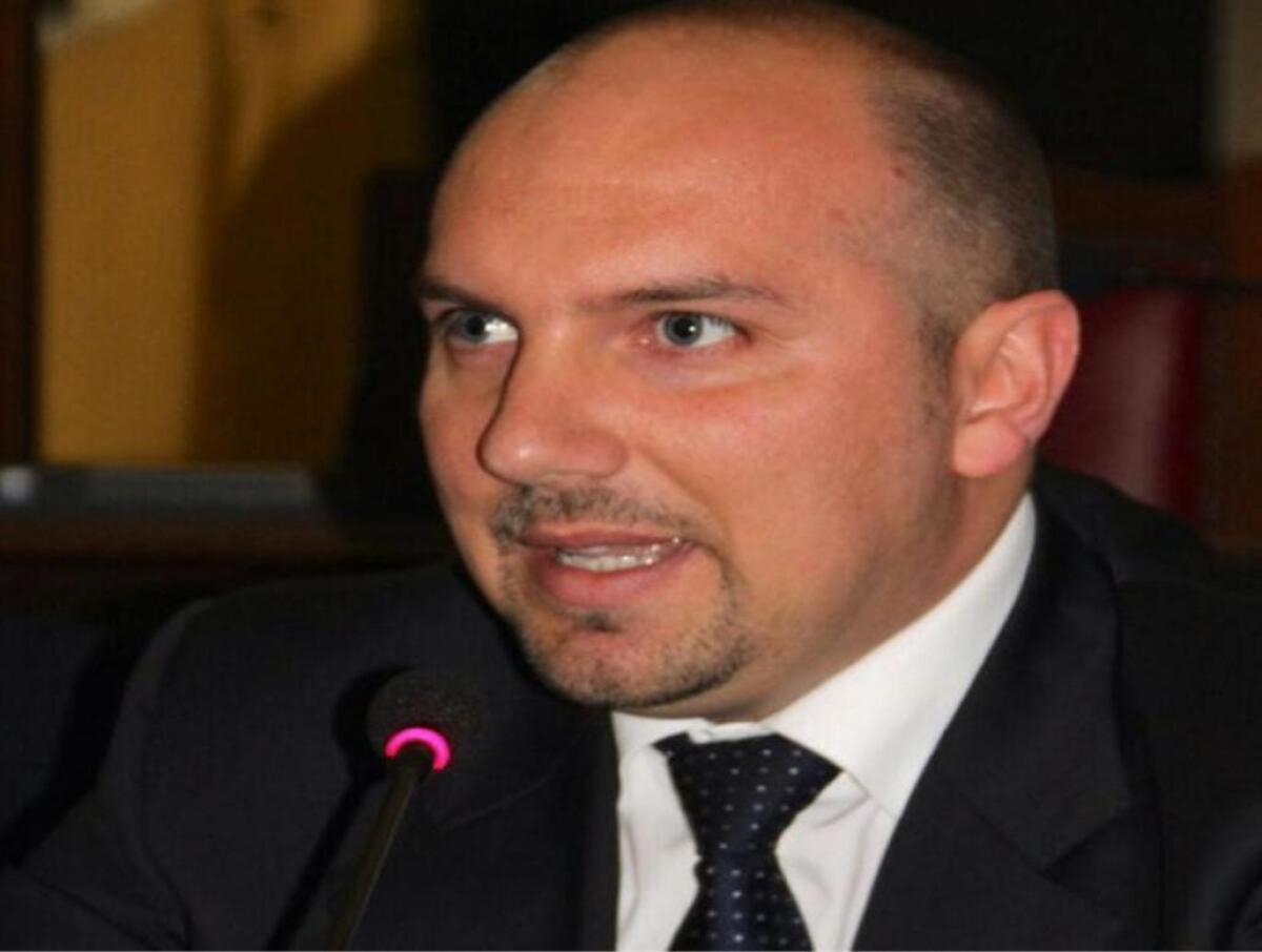 Parisi "Chiediamo al Governatore De Luca di posticipare apertura scuole di almeno quindici giorni" - 