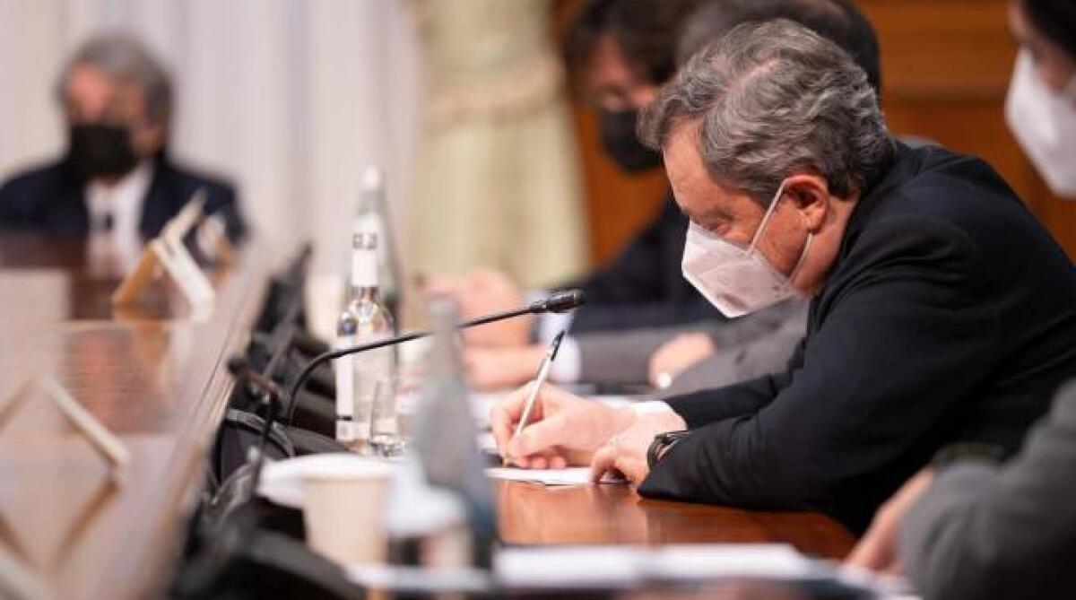 Covid. Varate dal Governo le nuove norme, obbligo vaccino per over 50 - 