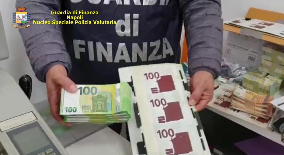 Ordinanza cautelare nei confronti di 10 soggetti, indagati per il reato di associazione per delinquere finalizzata alla falsificazione di monete. - 