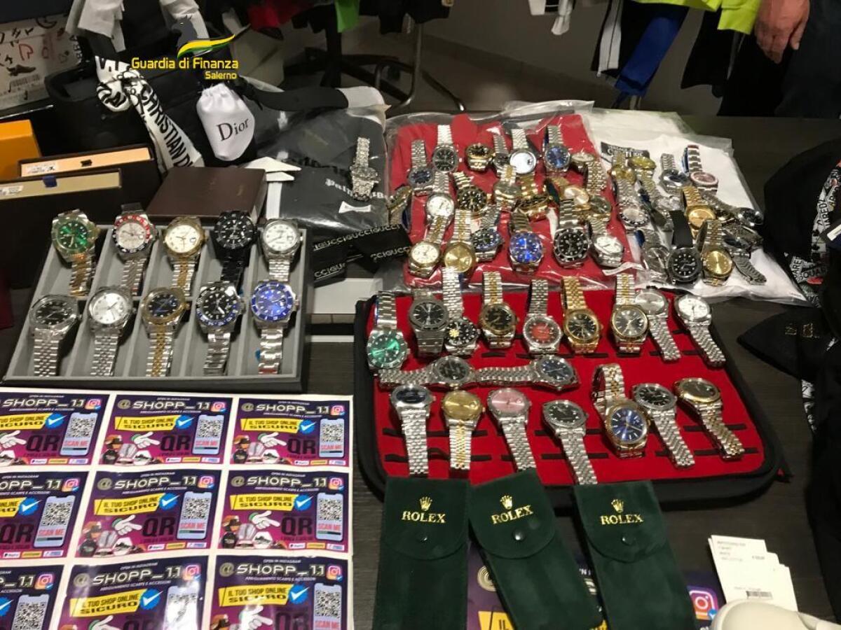 Traffico illegale e-commerce, sequestrati 2 mila prodotti - 