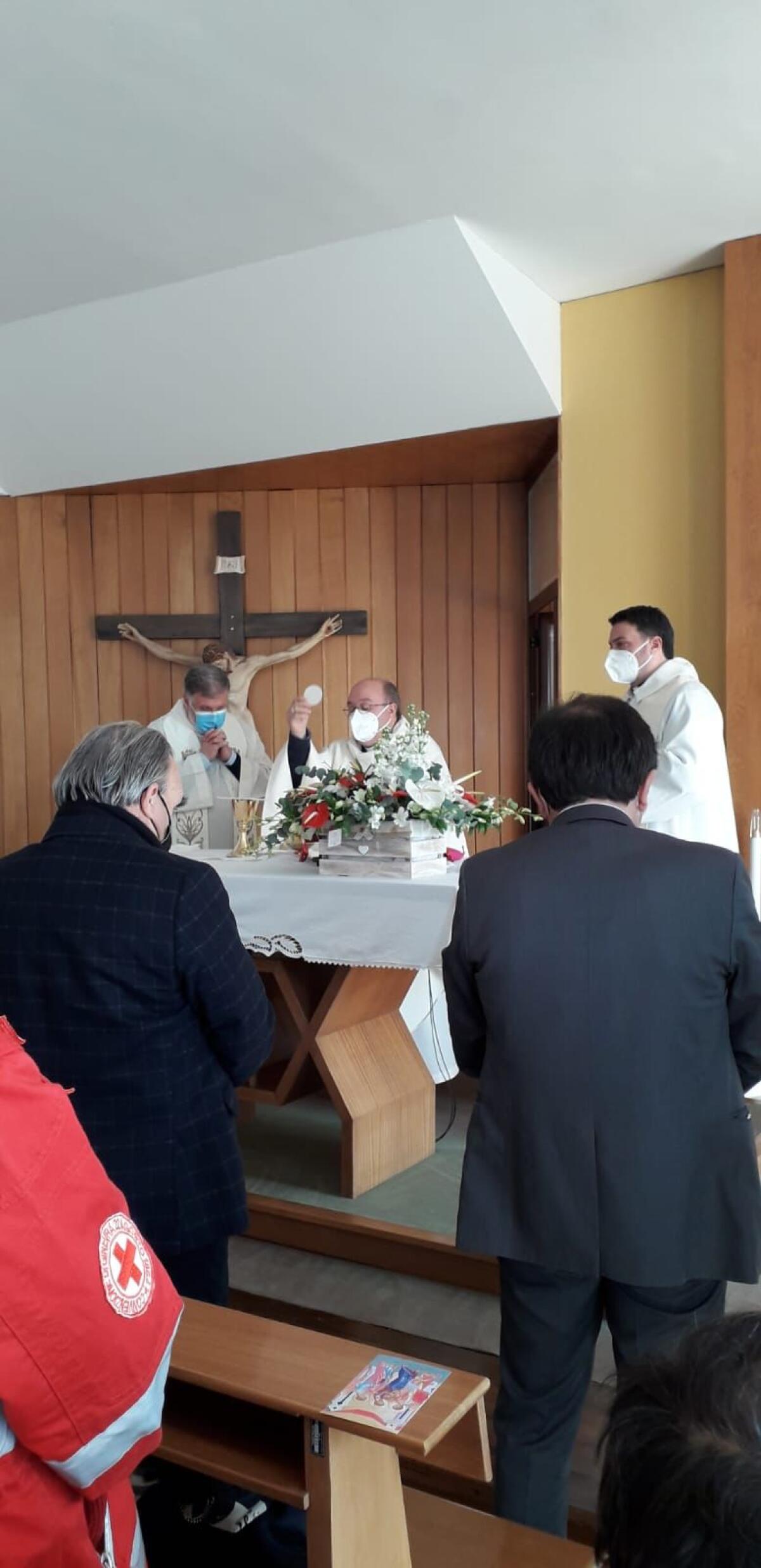 Complesso ospedaliero “Maria delle Grazie”, sopralluogo del vescovo mons. Mazzafaro e del sindaco Parente  - 