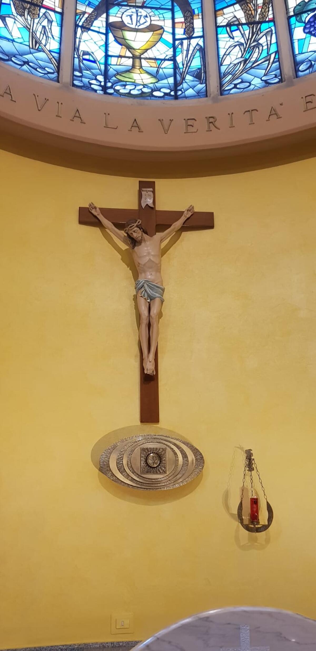 Gesù Crocifisso e la Madre del Redentore dopo il restauro ritornati nella Chiesa di San Gennaro - 