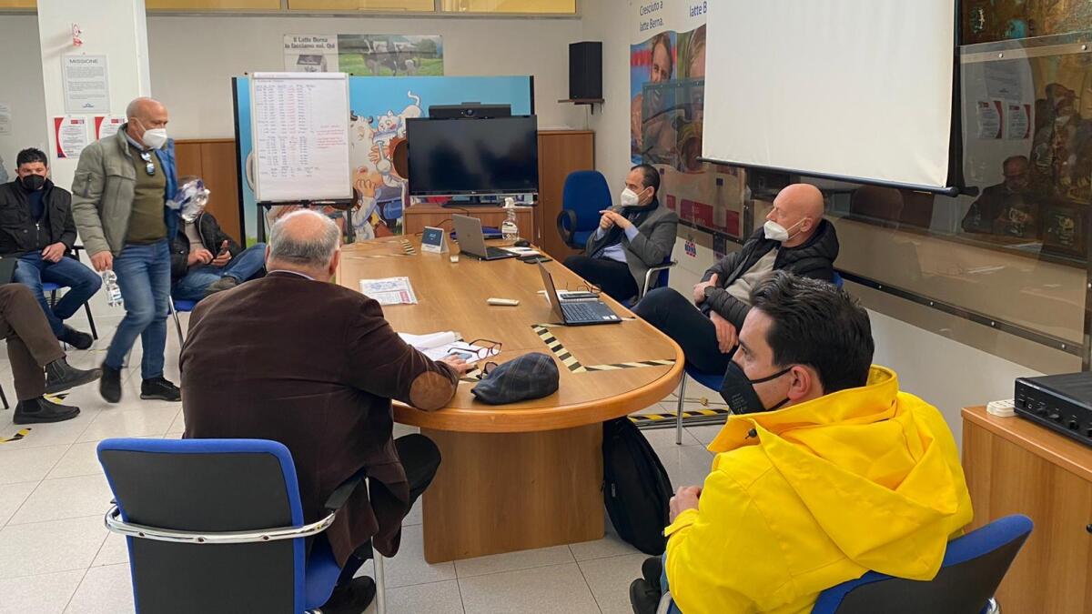 Salva latte: Coldiretti Campania incontra Parmalat - 