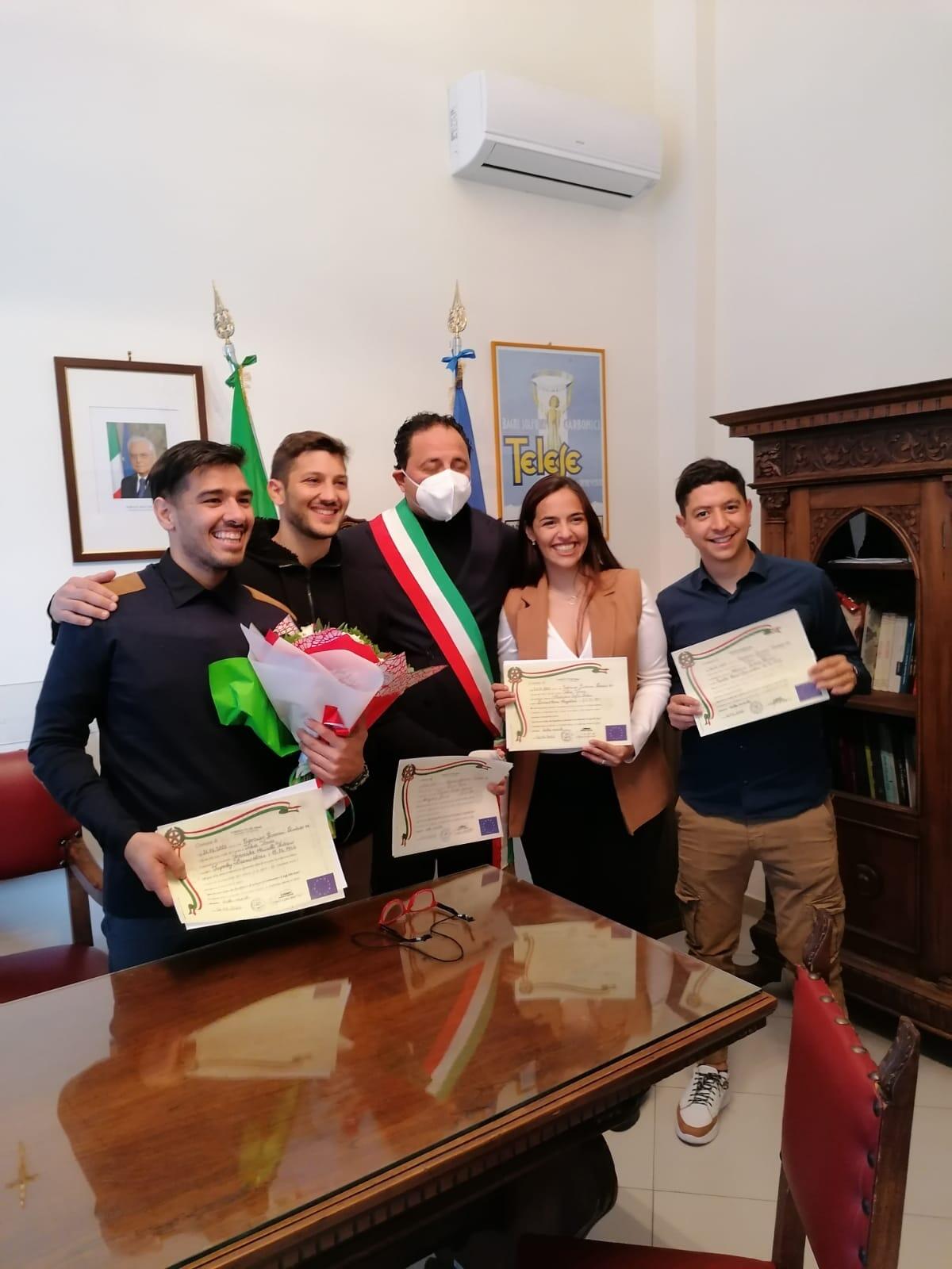 <em>Telese Terme, cerimonia per 4 nuovi cittadini italiani. Caporaso: “Telese città accogliente”</em> - 