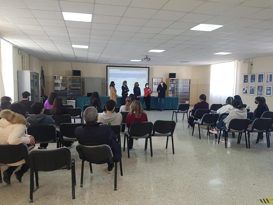 Il Presidente della Provincia di Avellino Buonopane in visita a Cervinara.