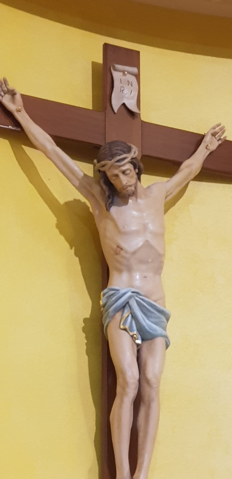 Gesù Crocifisso e la Madre del Redentore dopo il restauro ritornati nella Chiesa di San Gennaro