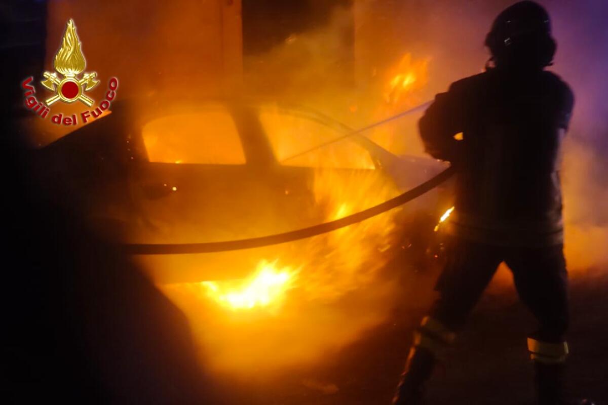 Data alle fiamme un'Alfa 159 - 