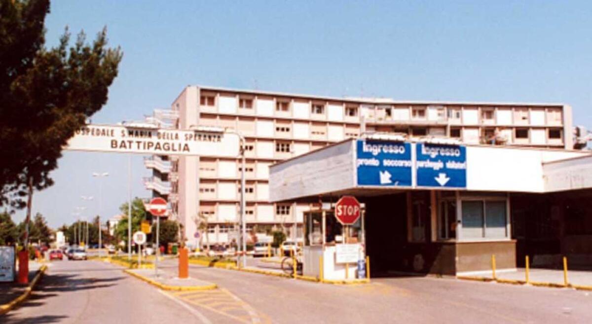 Un 48enne è morto dopo essere tornato dall’ospedale dove si era sottoposto a controlli per un forte dolore al petto. - 