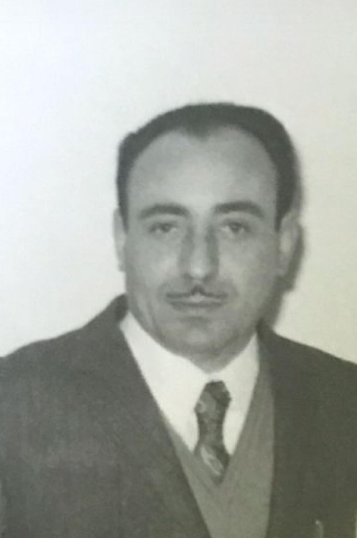 Pratola Serra.Revoca intitolazione aula consiliare al dott. Antonio Aufiero - 