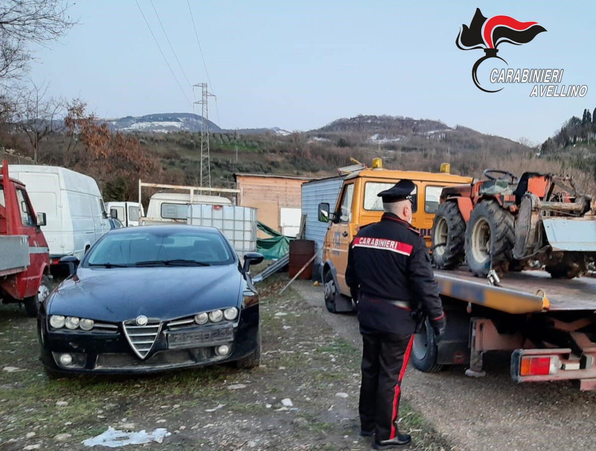 Concorso in ricettazione e riciclaggio, denunciati un 43 enne e una 46 enne - 