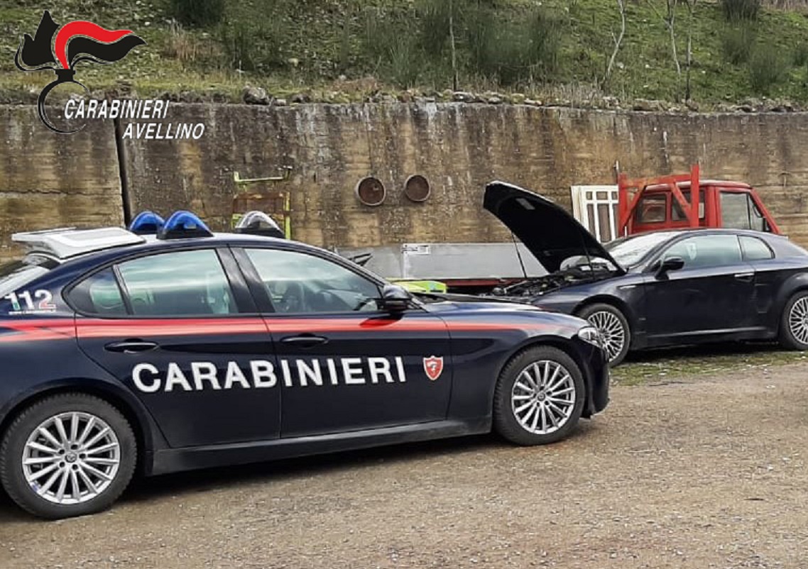 Concorso in ricettazione e riciclaggio, denunciati un 43 enne e una 46 enne