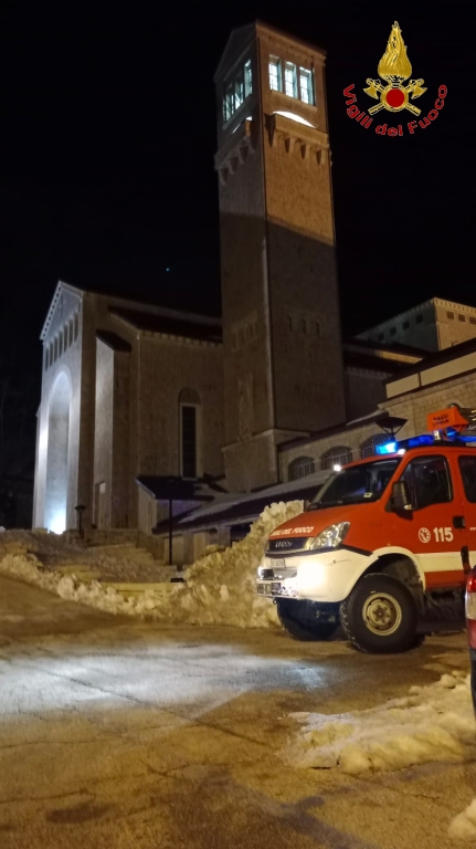 Quattro ragazzi bloccati nella neve nelle vicinanze delll'ex Base Nato, tratti in salvo dai Vigili del fuoco