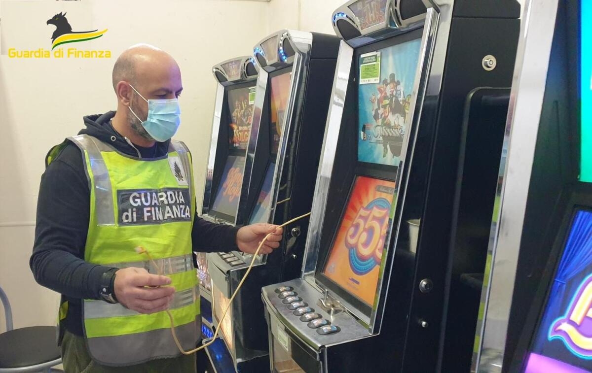 Gioco Illegale: controlli a contrasto dell'evasione fiscale e del riciclaggio - 