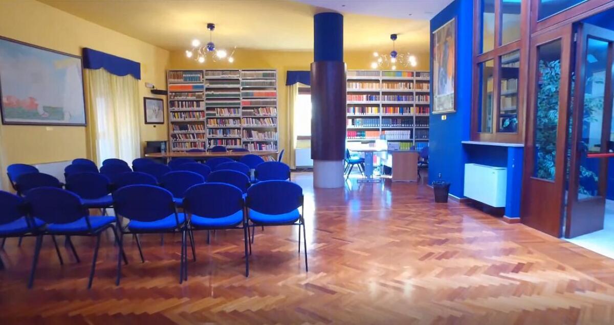Ariano Irpino. Affidamento in custodia giudiziale, con facoltà d'uso, di numerosi antichi volumi. - 