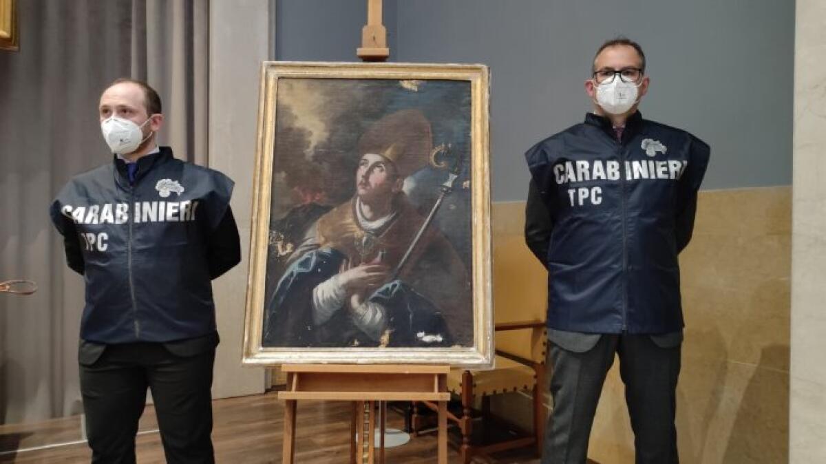 Rimpatriato da Malta un importante dipinto del XVII-XVIII secolo, olio su tela, di scuola napoletana, raffigurante San Gennaro - 