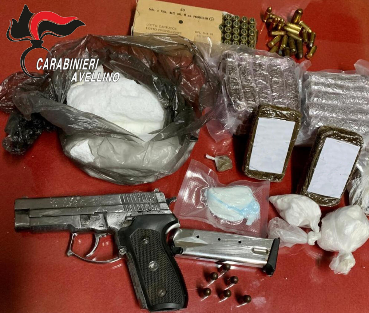 Armi e droga, i carabinieri hanno tratto in arresto un 40 enne - 