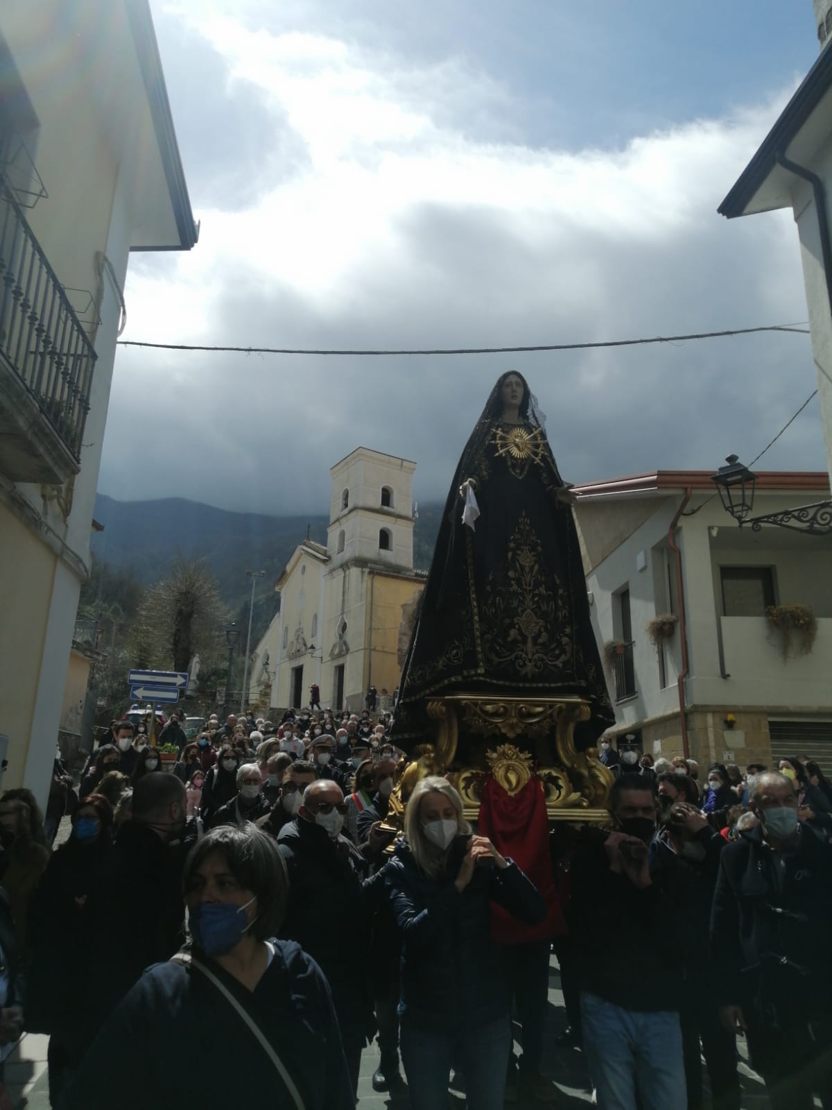 Cervinara.  Beata Vergine Addolorata ci accolga e ci protegga!