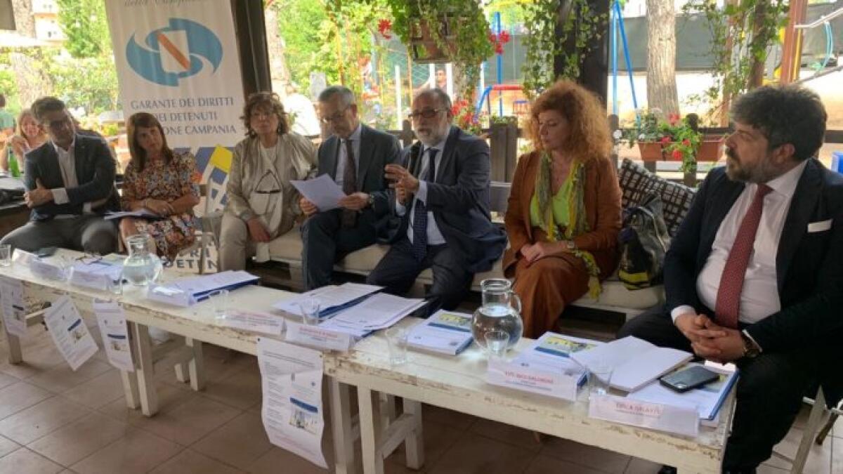 Ciambriello presenta la relazione annuale 2021 realizzata in collaborazione con l’Osservatorio Regionale sulla vita detentiva - 