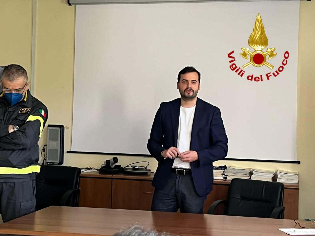 Sottosegretario Sibilia in visita al comando dei Vigili del Fuoco di Avellino - 
