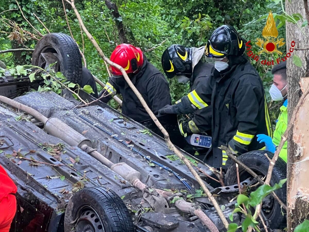 Due anziani conugi feriti in un incidente stradale - 