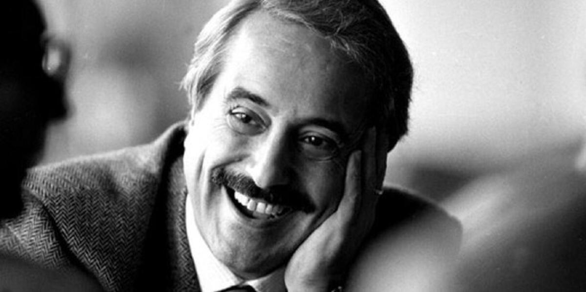 <strong>Giovanni Falcone, il ritratto dell’uomo prima del magistrato a cura del docente Marco Francesco Eramo</strong> - 