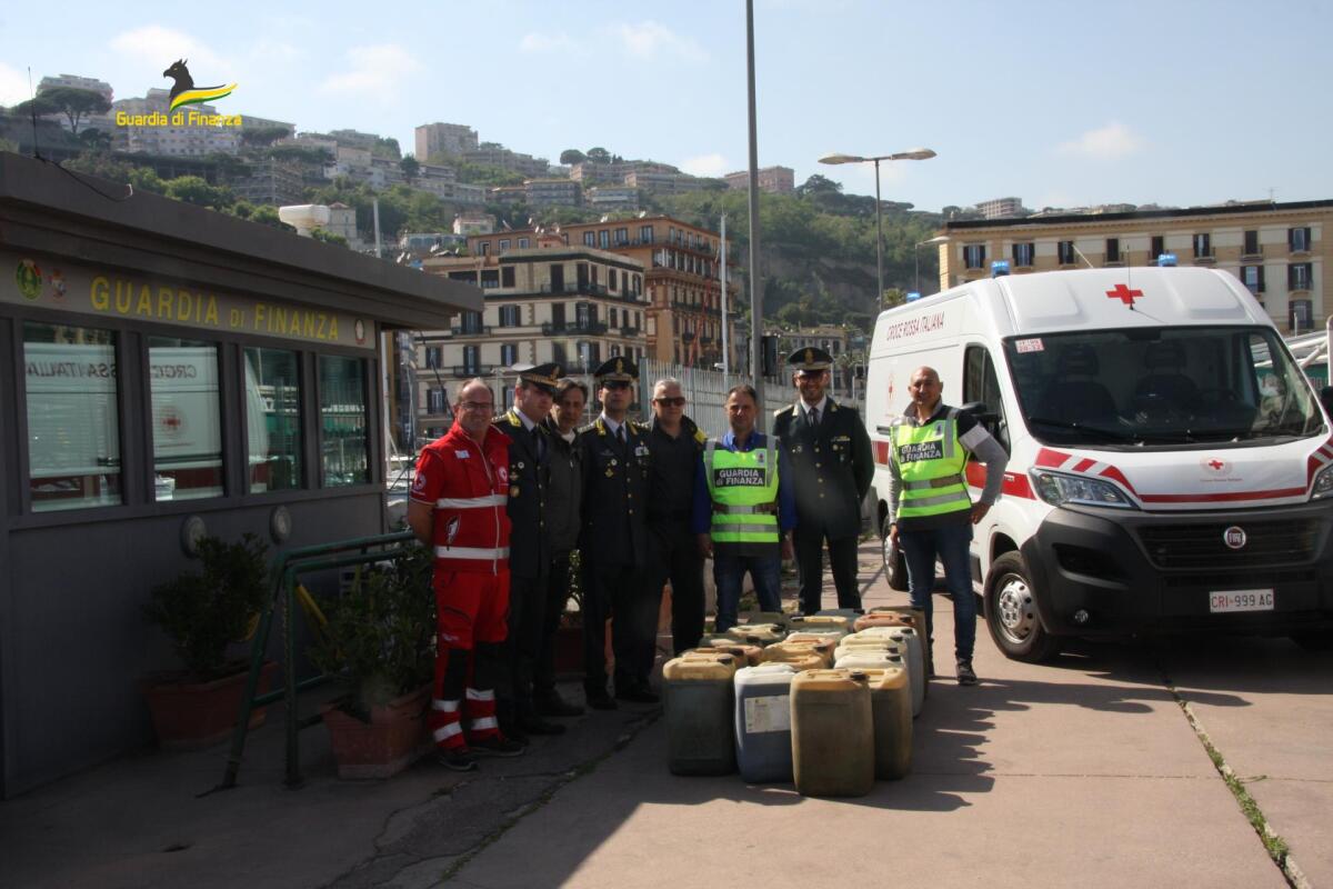 Donati alla Croce Rossa Italiana 750 litri di gasolio sequestrato - 