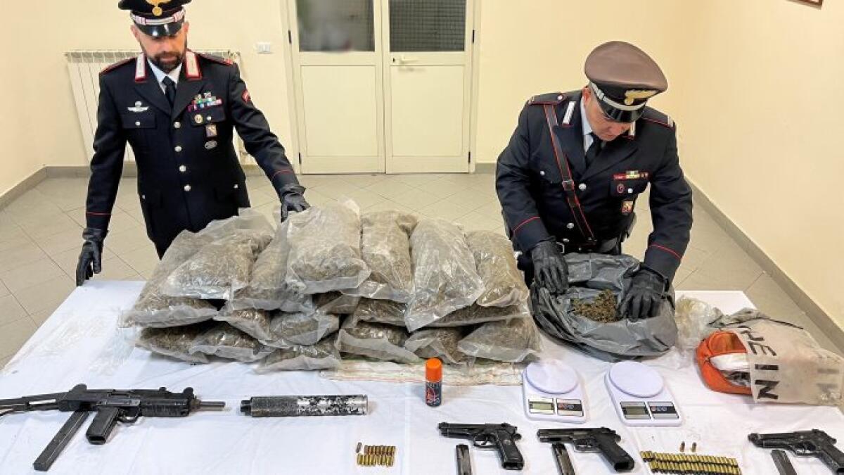 Armi e droga: maxi sequestro dei Carabinieri - 