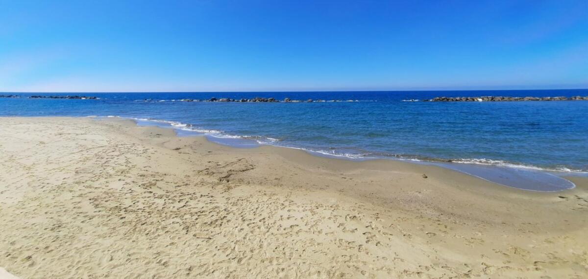 17 enne disabile muore in spiaggia a seguito di un malore - 