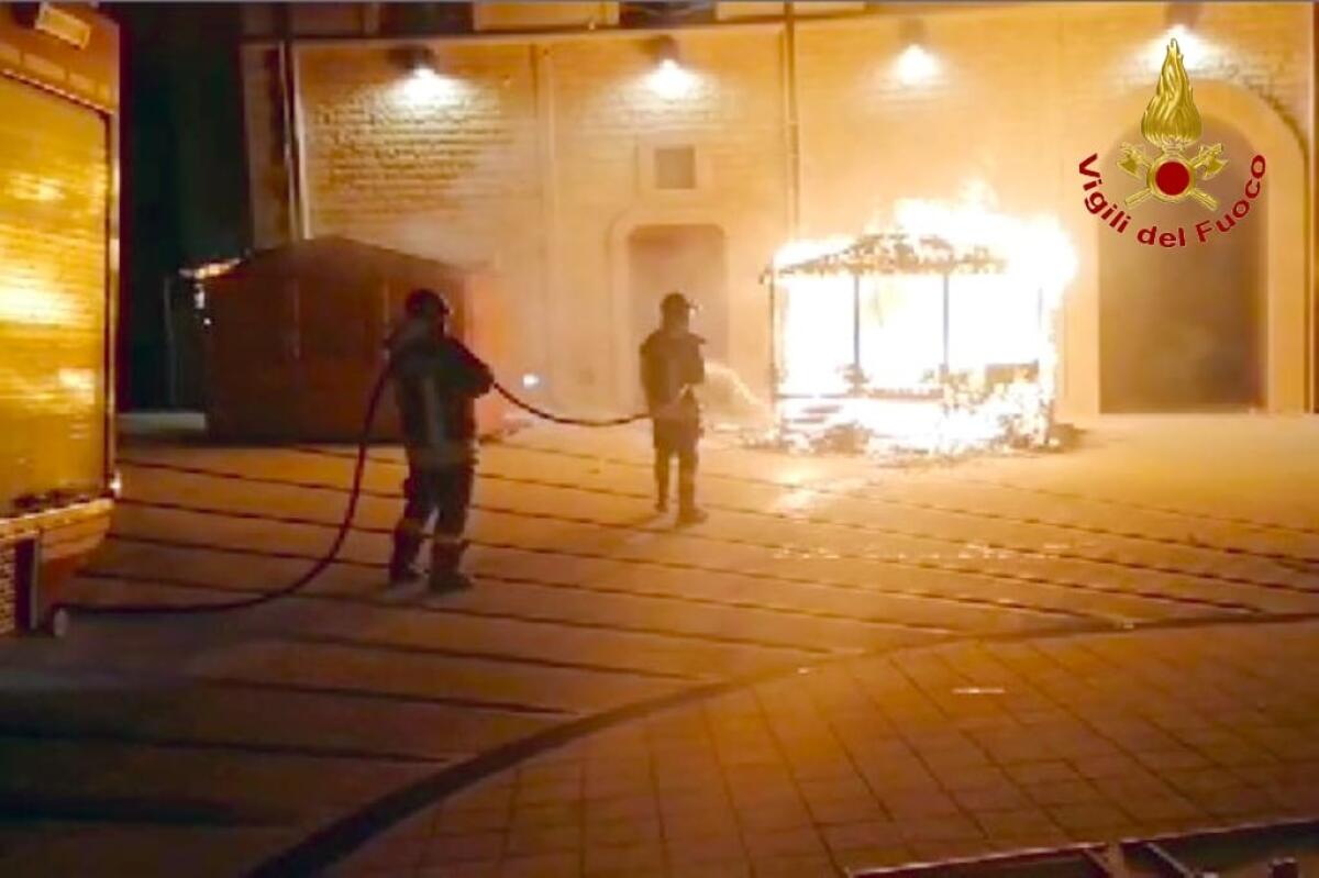 Date alle fiamme due casette in legno per il  "Kaso Fest" - 