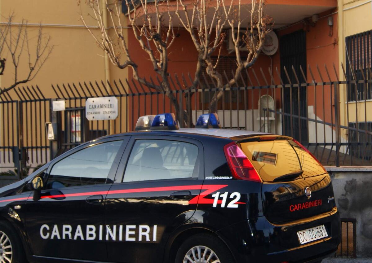 40enne denunciato per porto abusivo di arma - 