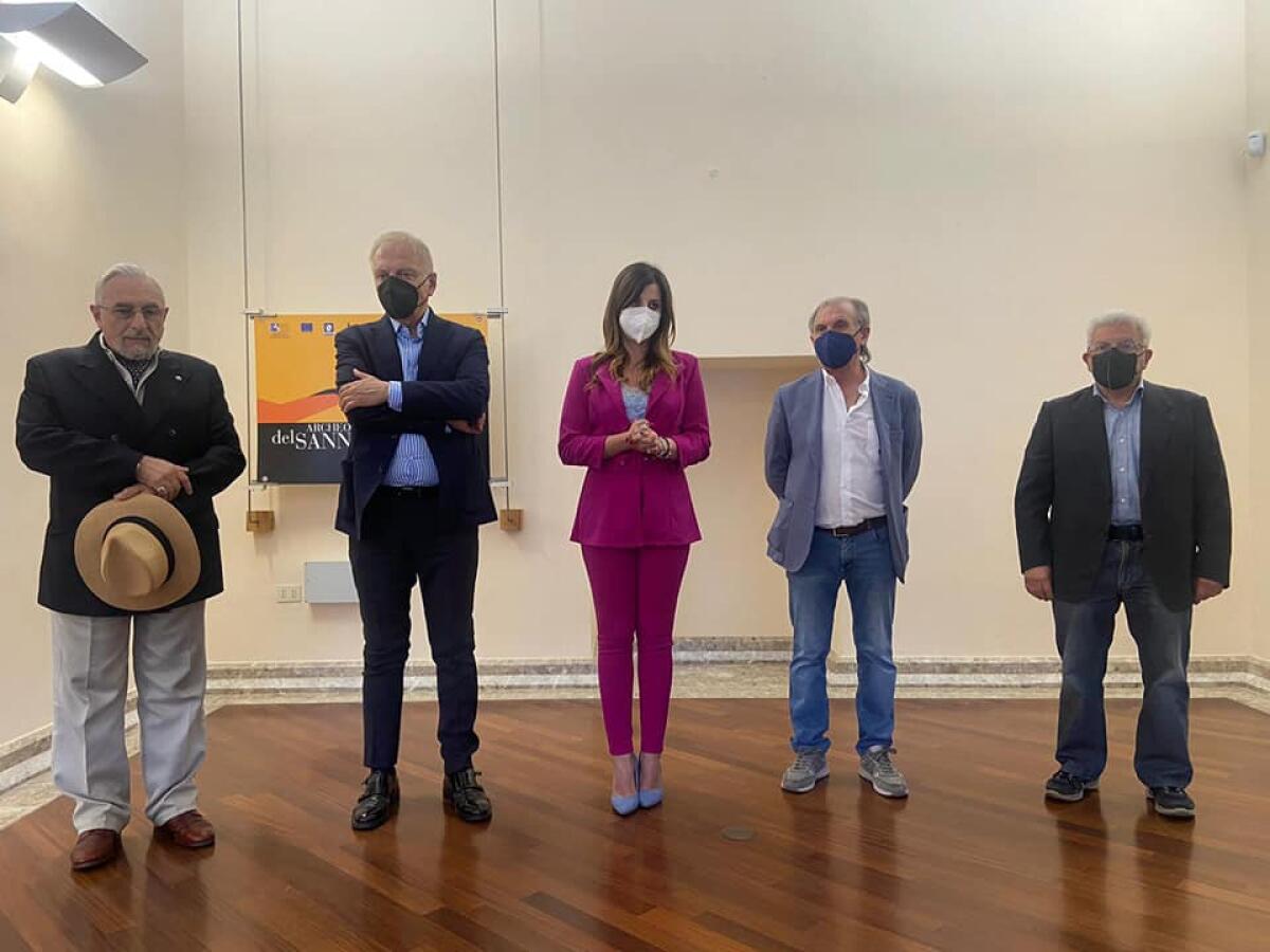 Montesarchio. Inaugurata la mostra "Oltre lo Sguardo" - 