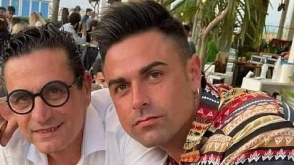 Padre e figlio muoiono insieme in un incidente stradale - 