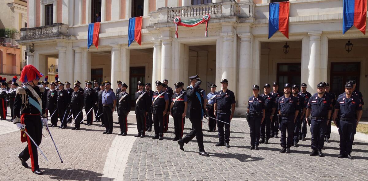 Benevento. L'Arma dei Carabinieri in festa in Piazza Roma - 