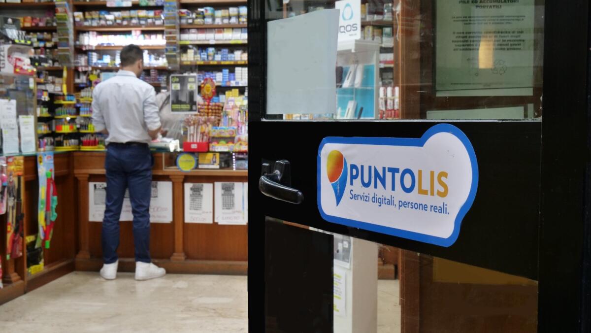 Air Campania, al via la vendita dei biglietti  negli esercizi commerciali PUNTOLIS - 