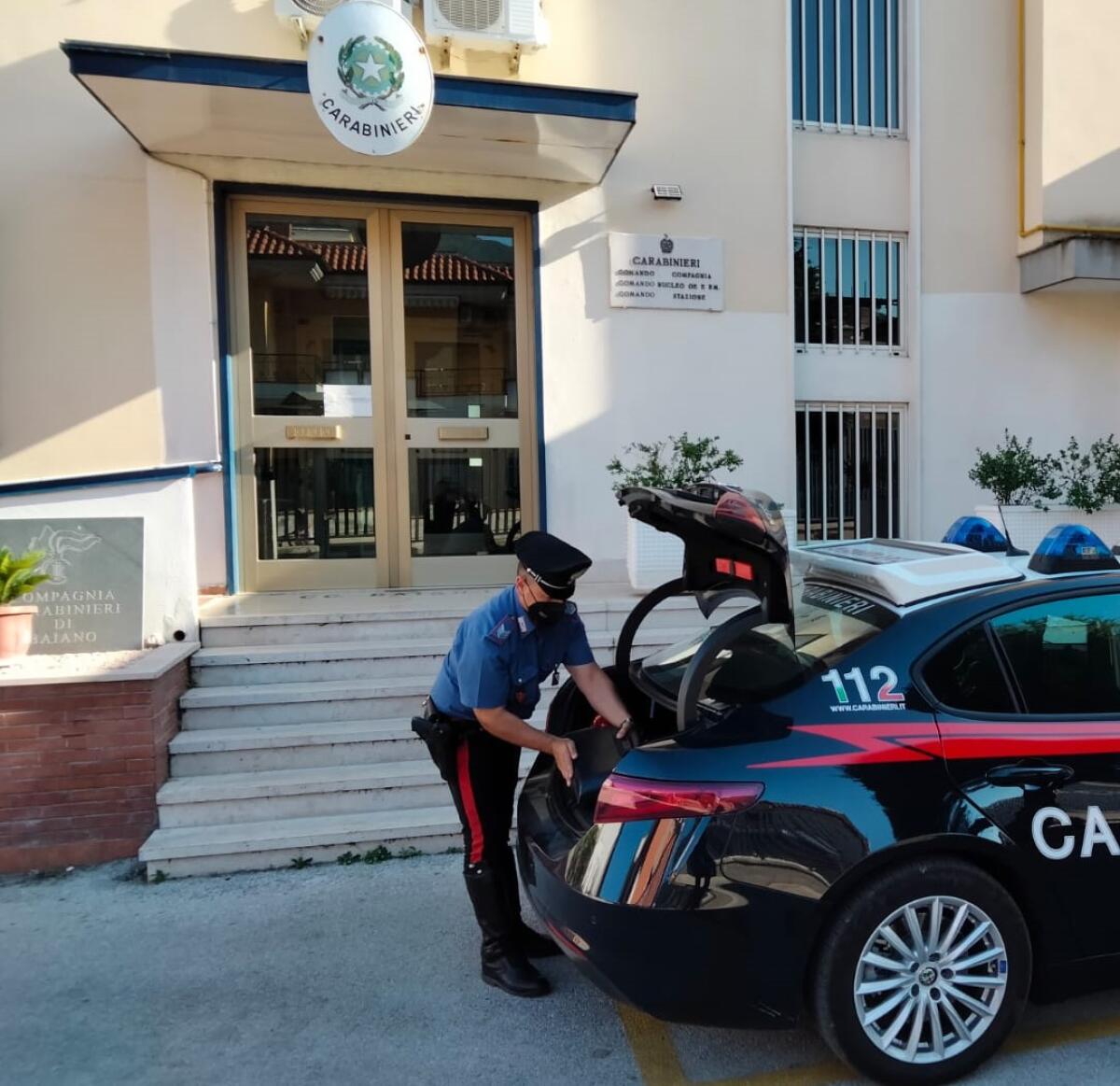 Macchina salvavita per blackout carabinieri salvano la vita ad anziana - 