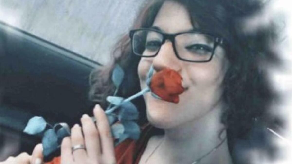 Sturno. Una folla commossa ai funerali di Sara Cipriano - 
