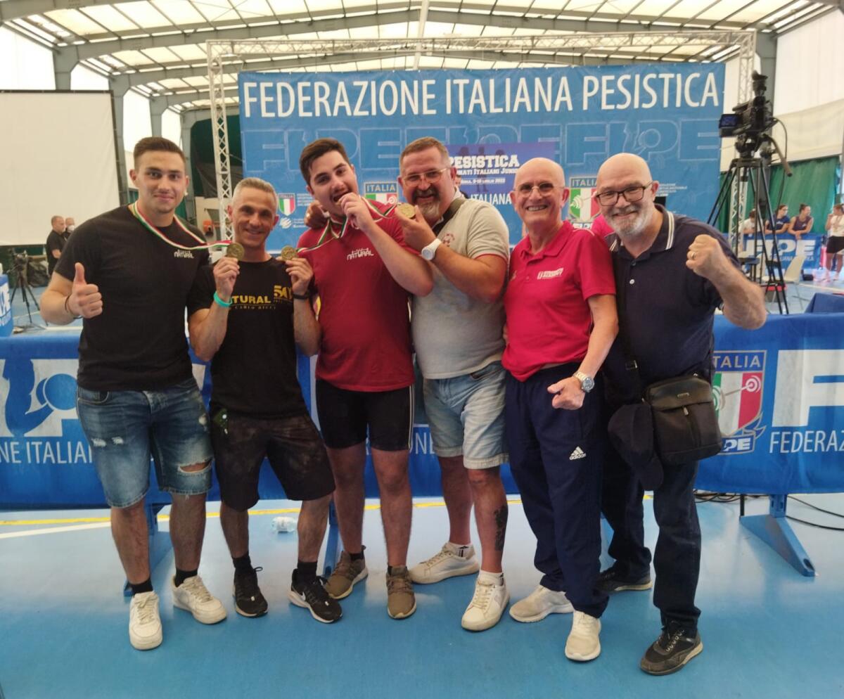 Matteo Dente e Giovanni Cioffi sul podio  alle Finali Juniores di pesistica olimpica - 