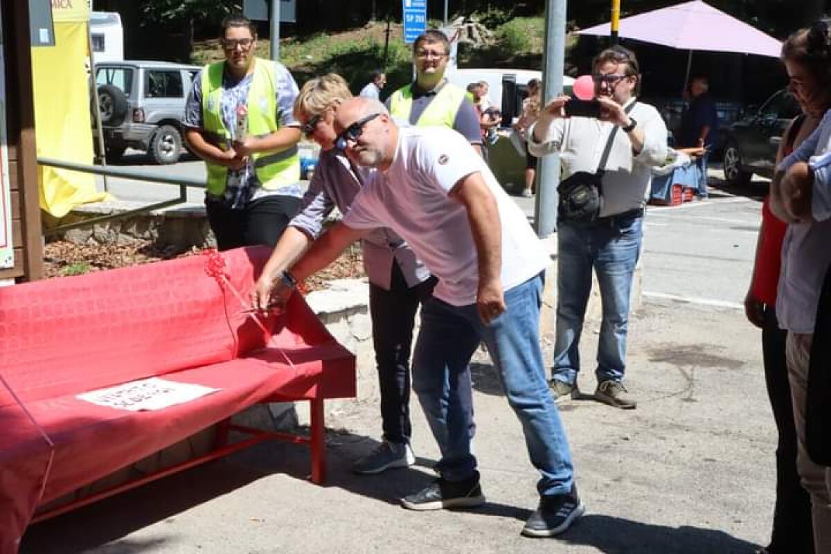 A Bocca della Selva inaugurata la panchina rossa - 