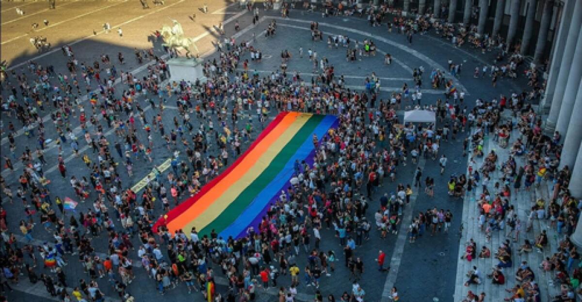 Due 20enni insultati e aggrediti dopo il Pride Napoli - 