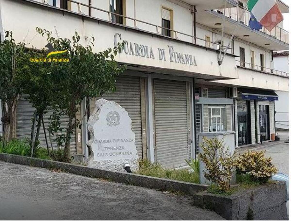 Trasportavano circa 1 milione e 200 mila euro in contanti a bordo dell’auto, denunciata coppia - 